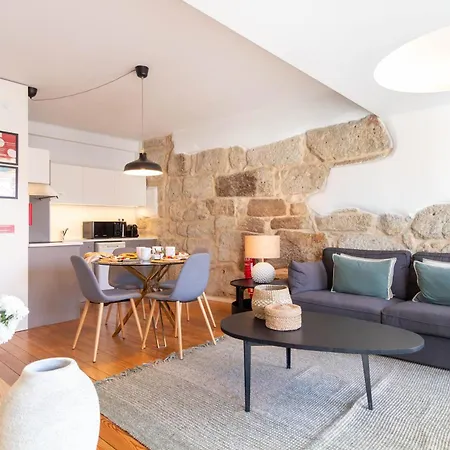 Lovelystay - Sao Domingos Apartment *